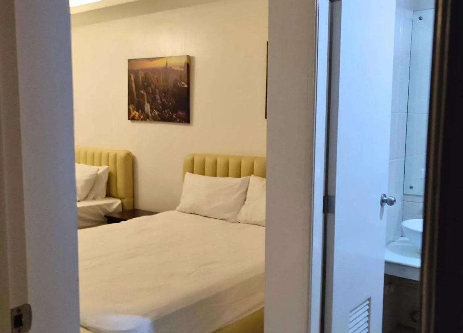Place To Stay Book Now Free Pool, Free Sauna, Sea View, And 40 Percent Discount Promo This Month Units Complete With A Balcony And Stunning Views Of Manila Bay Located In The Heart Of Manila Updated 2025 Price